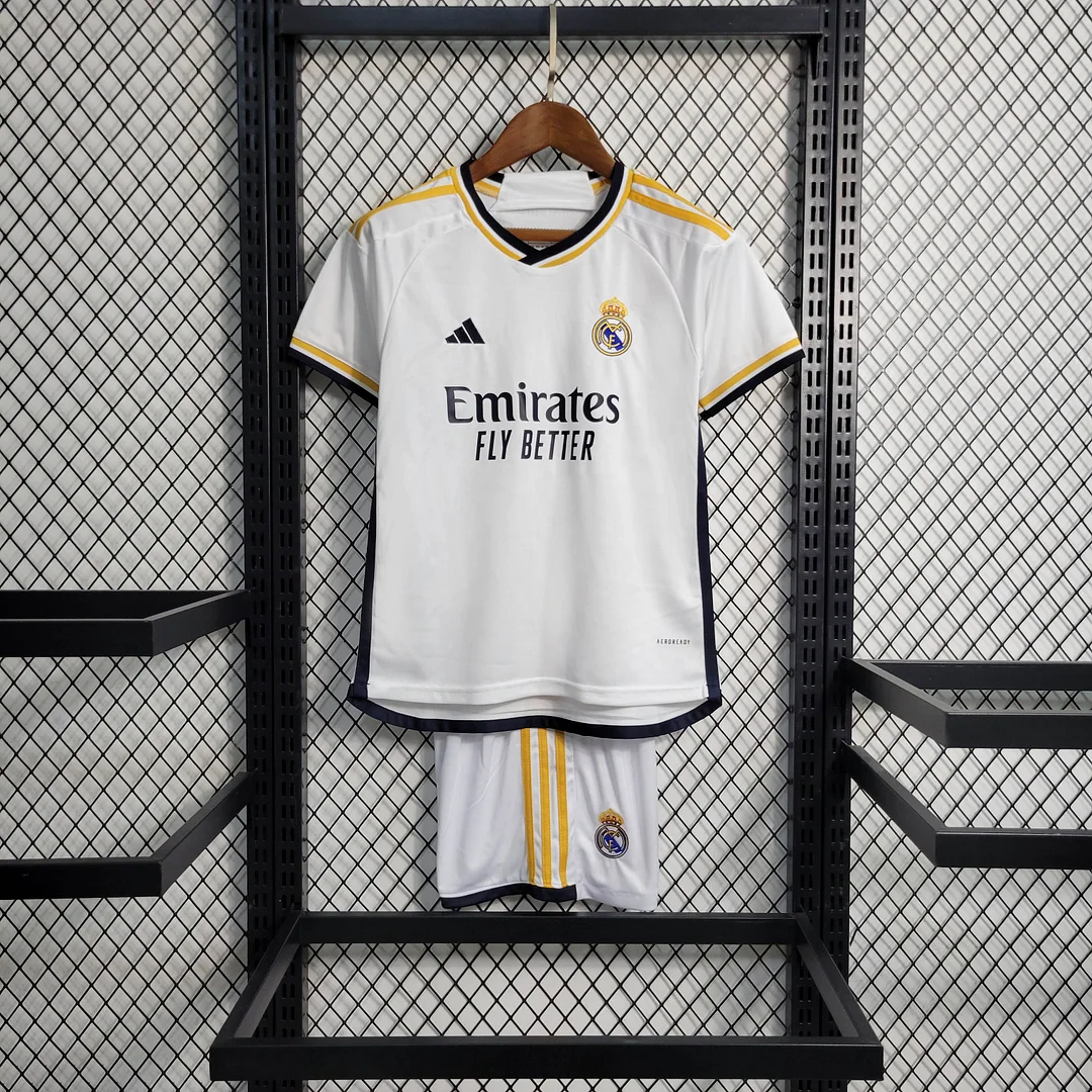 2023-2024 Real Madrid Home Football Shirt Kids Size 2023-2024 Real Madrid Home Football Shirt Kids Size