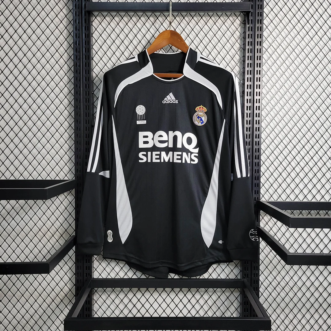 2006-2007 Retro Long Sleeve Real Madrid Away 2006-2007 Retro Long Sleeve Real Madrid Away