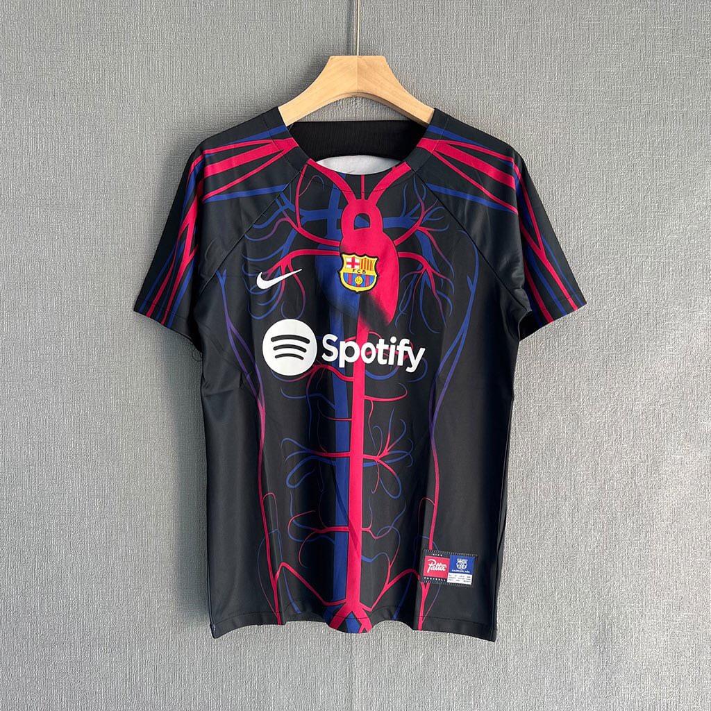 BARCRLONA X PATTA