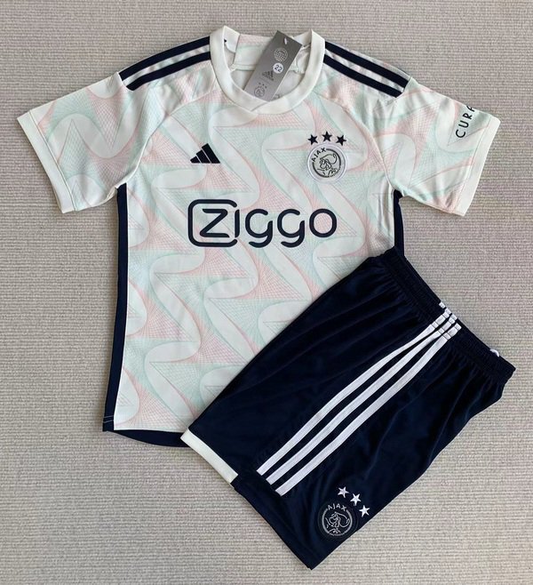 23-24 Ajax away 23-24 Ajax away