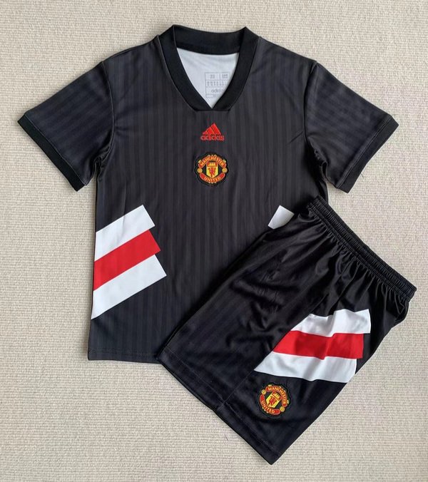 23-24 Manchester United Retro Edition