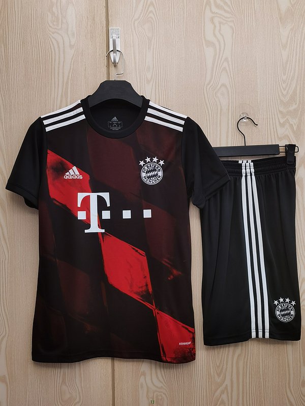 20-21 Bayern Second away