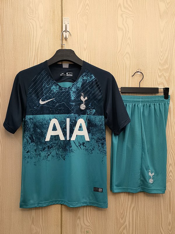 18-19 Tottenham Hotspur Second Away