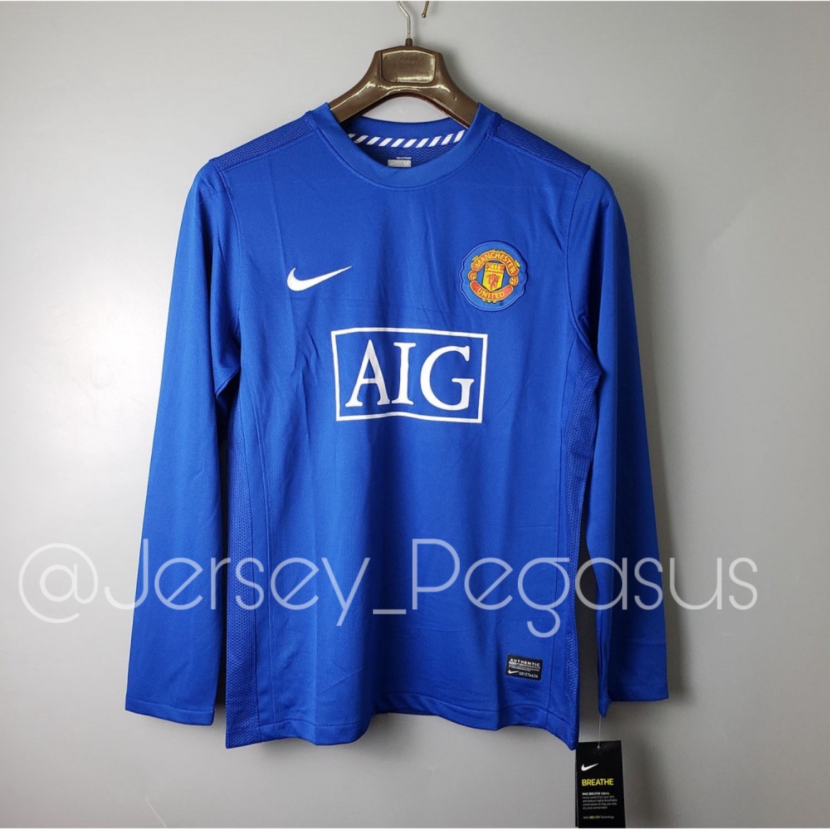 MANCHESTER UNITED 2008 LONG SLEEVE AWAY KIT MANCHESTER UNITED 2008 LONG SLEEVE AWAY KIT