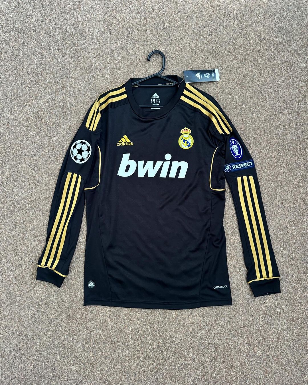 2011-2012 REAL MADRID THIRD AWAY LONG SLEEVE