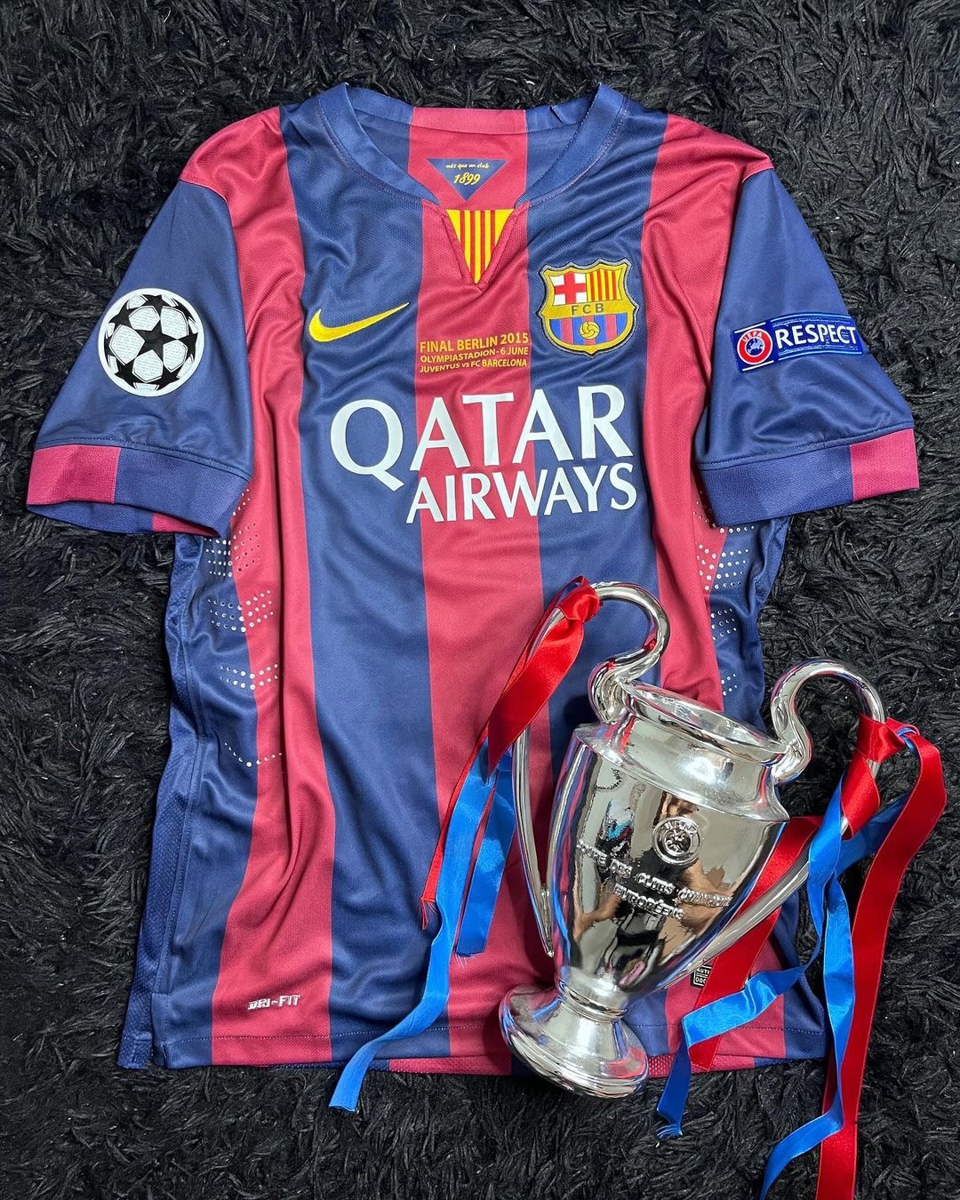 BARCELONA 2015 RETRO FINAL JERSEY BARCELONA 2015 RETRO FINAL JERSEY