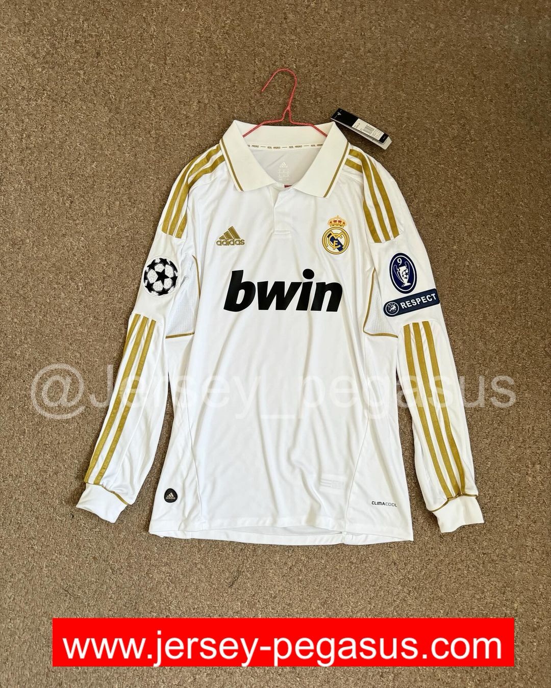 2011-2012 REAL MADRID HOME LONG SLEEVE JERSEY 2011-2012 REAL MADRID HOME LONG SLEEVE JERSEY