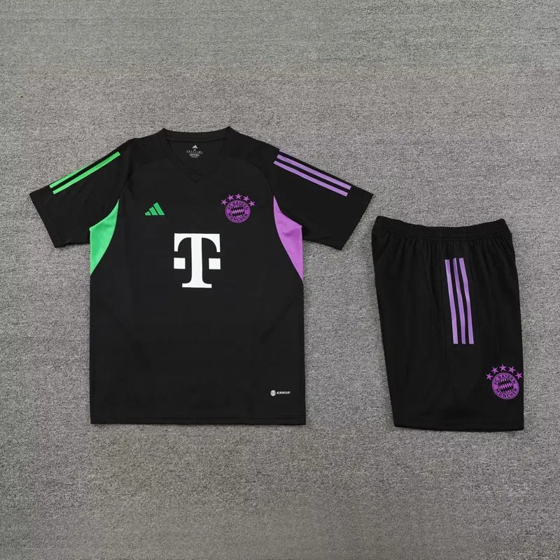 BAYERN MUNICH vest training suit 🔥 BAYERN MUNICH vest training suit 🔥