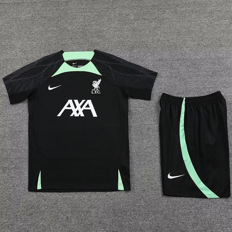 LIVERPOOL vest training suit 🔥 LIVERPOOL vest training suit 🔥