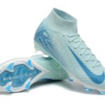NIKE BOOTS
