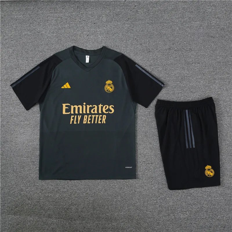 REAL MADRID vest training suit 🔥 REAL MADRID vest training suit 🔥