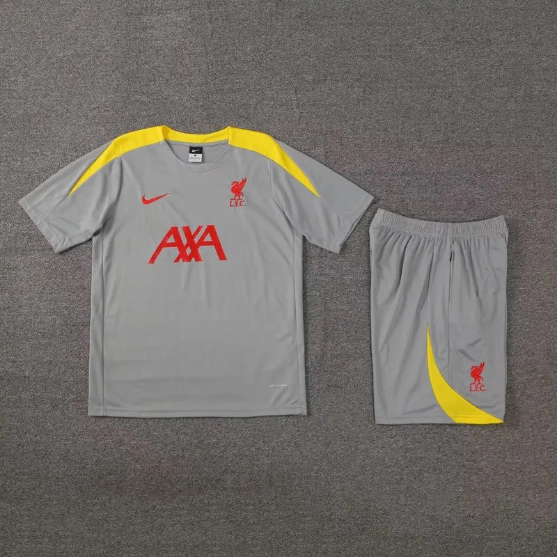 LIVERPOOL vest training suit 🔥 LIVERPOOL vest training suit 🔥