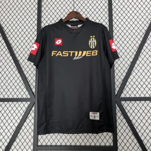 Juventus 01-02 Away