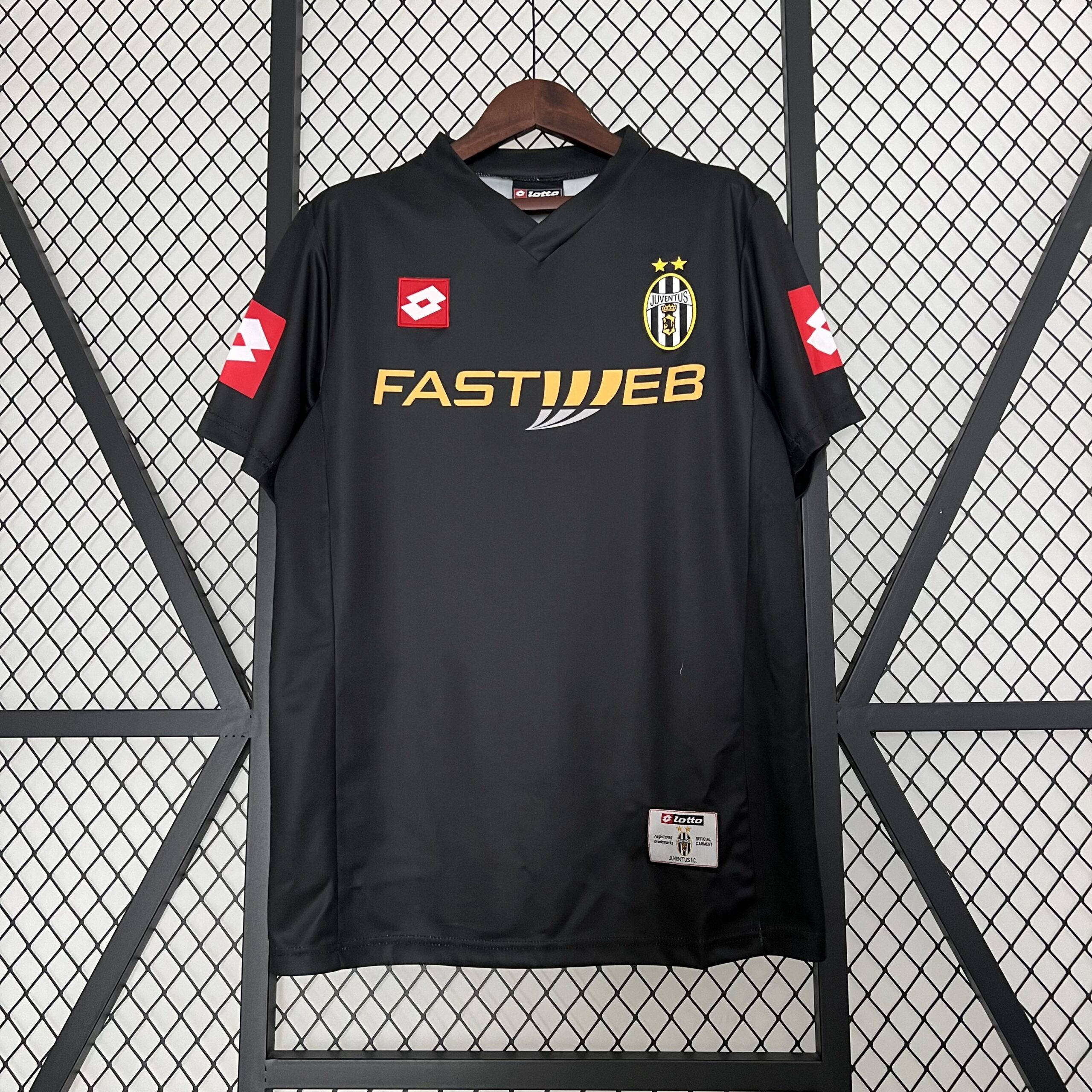 Juventus 01-02 Away