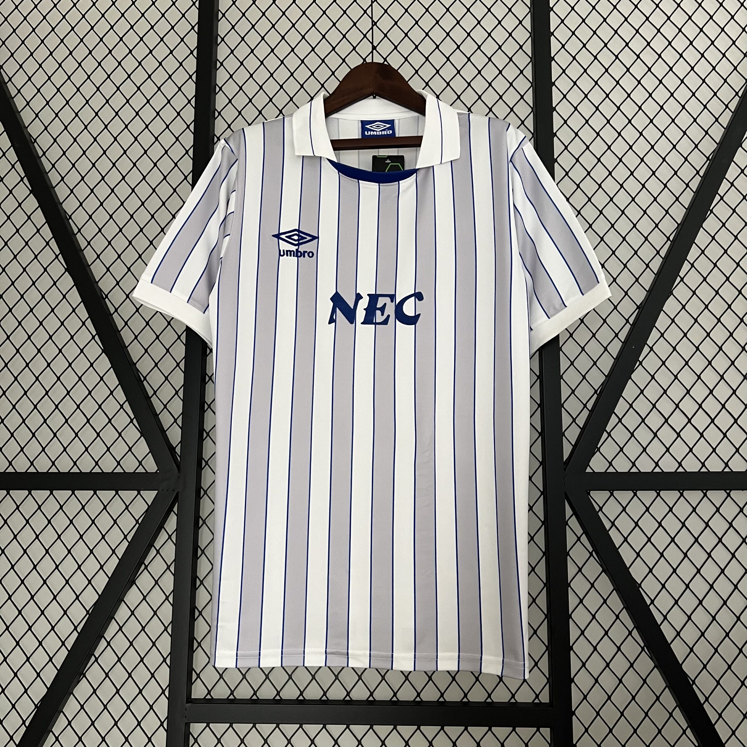 Everton 88-90 Away