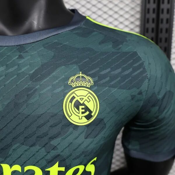 24 25 Real Madrid Special Player Version Soccer Jersey 2 1