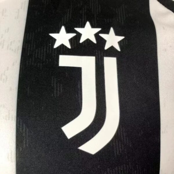 2425 Player Juventus Soccer Jersey Home 8