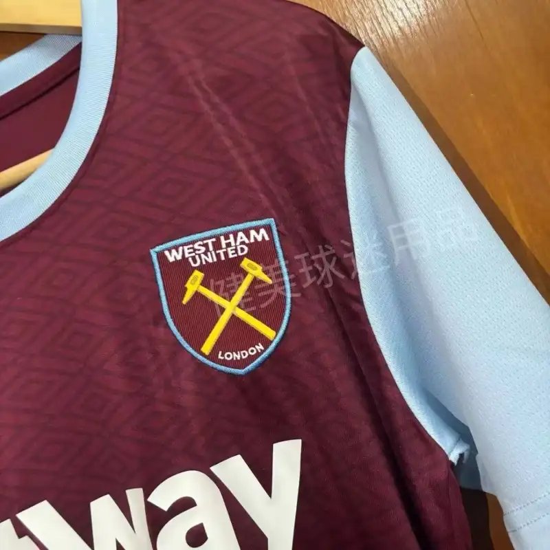 2425 West Ham United Soccer Jersey Home 4