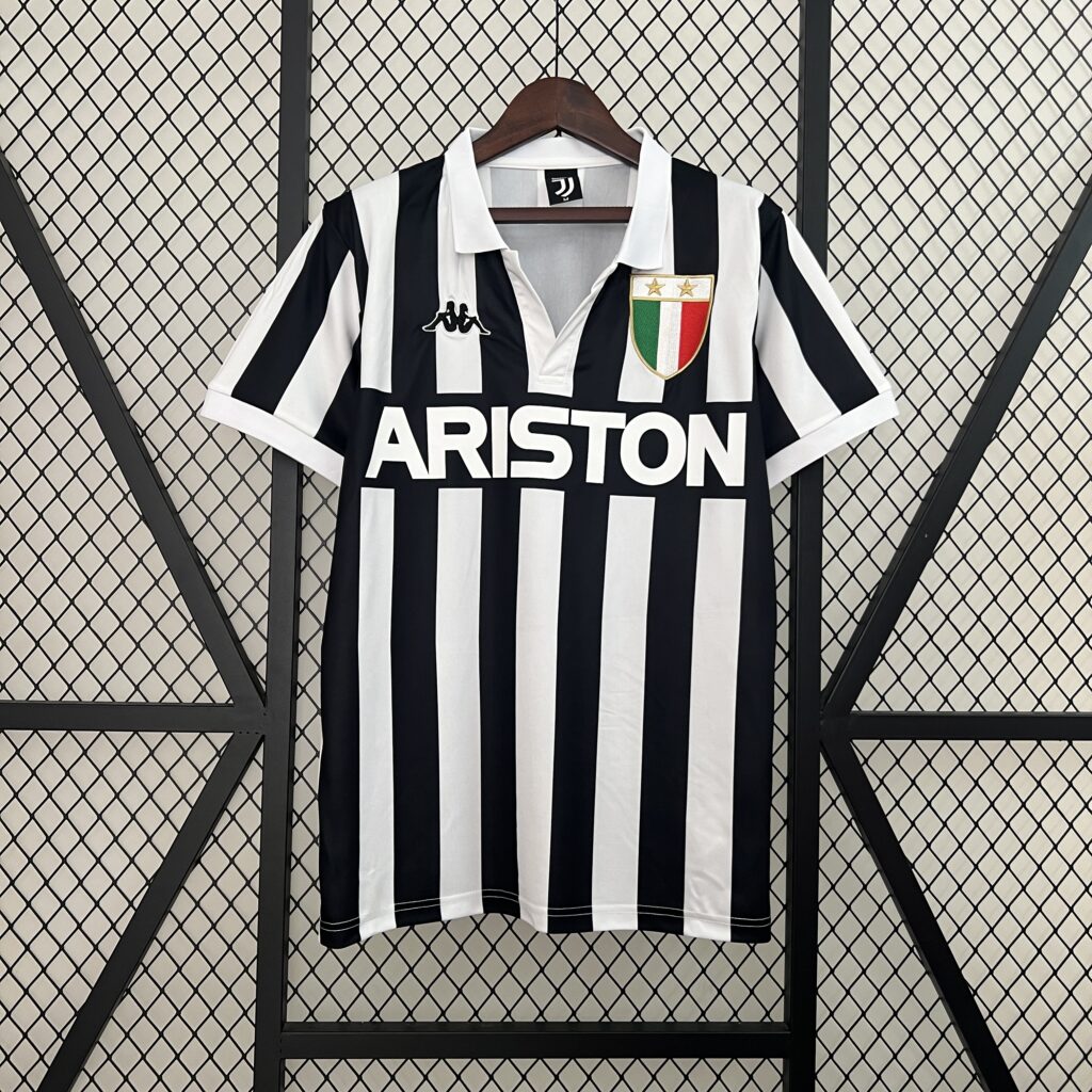 Juventus 84-85 home