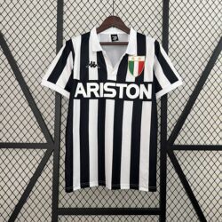 Juventus 84-85 home