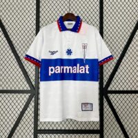Deportivo Universidad Católica 1998 home Deportivo Universidad Católica 1998 home