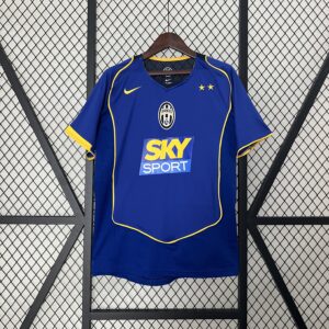 Juventus 04-05 Away