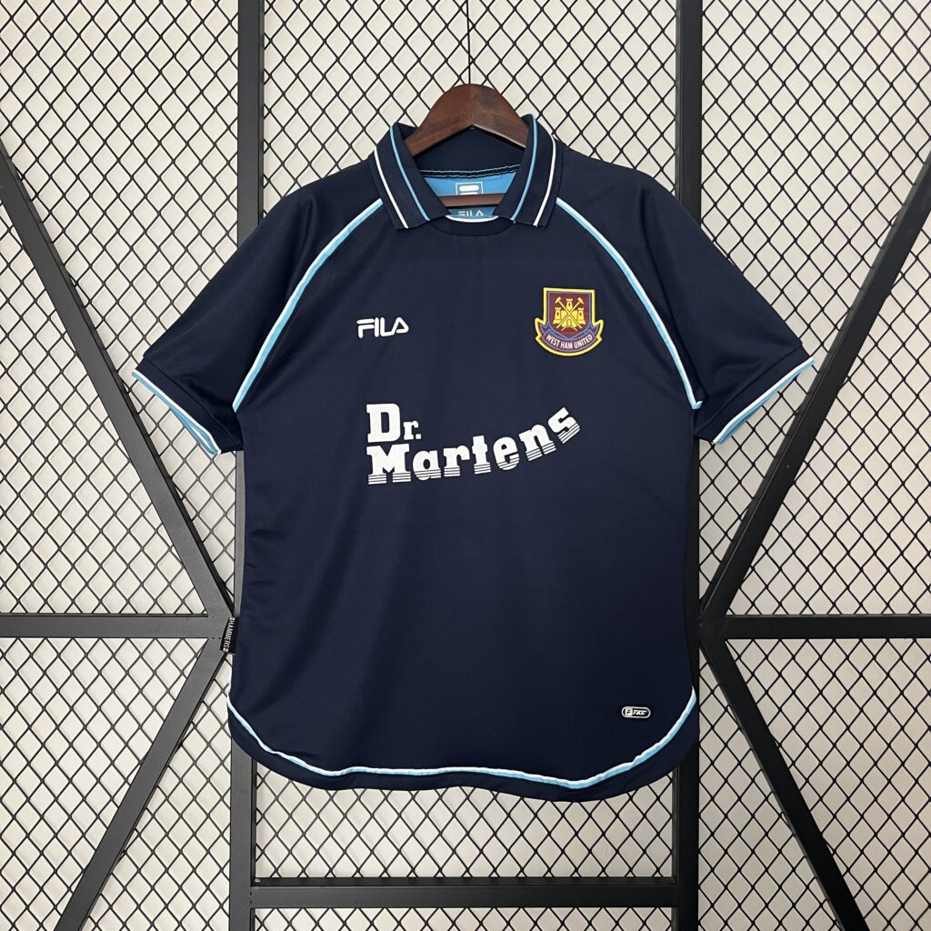 West Ham United 99-01 Third away