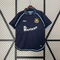 West Ham United 99-01 Third away