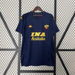 Roma 00-01 third away