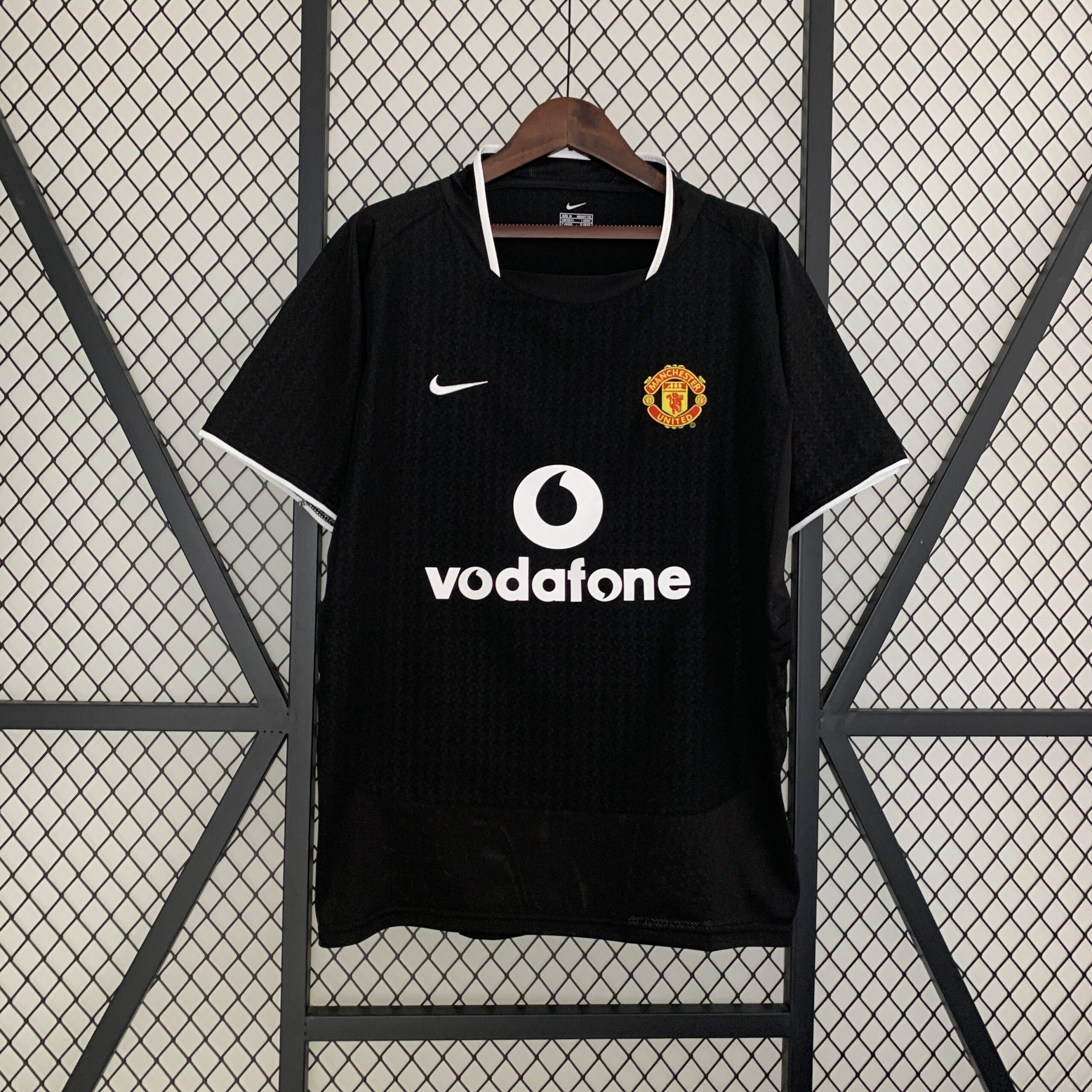 M-U 03-04 Away