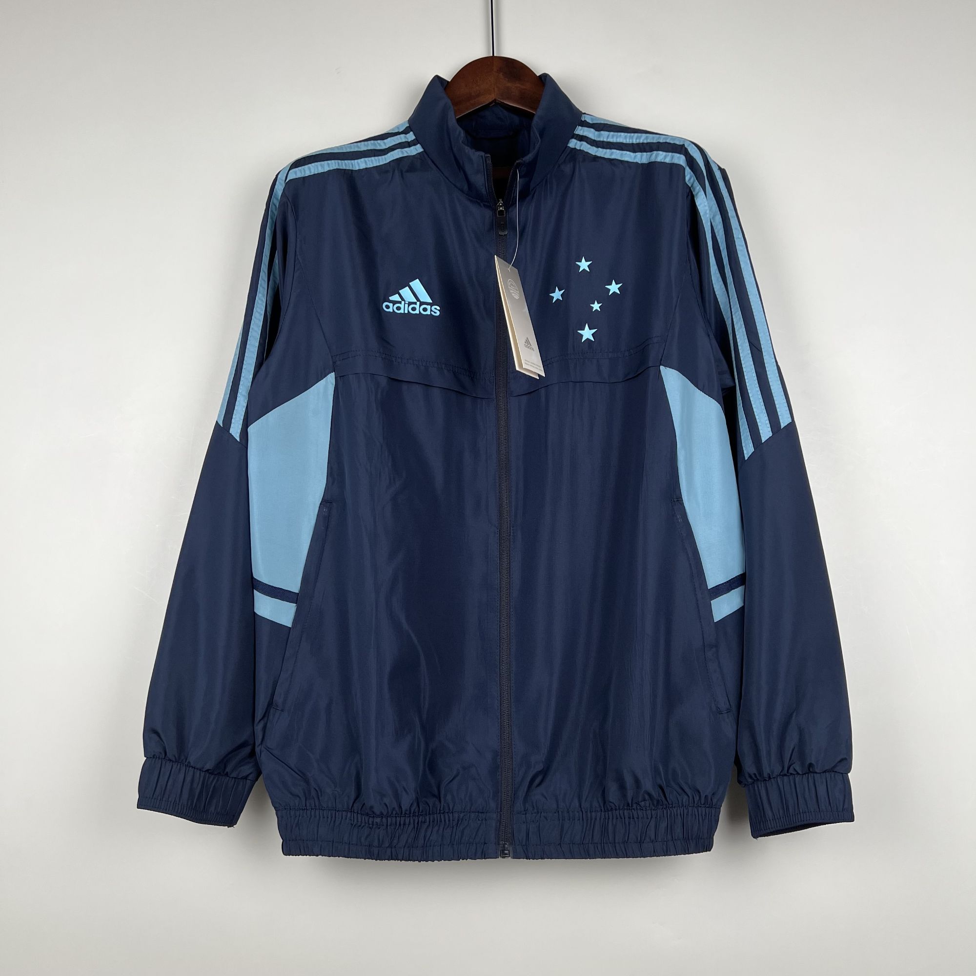 23-27 windbreaker Cruzeiro