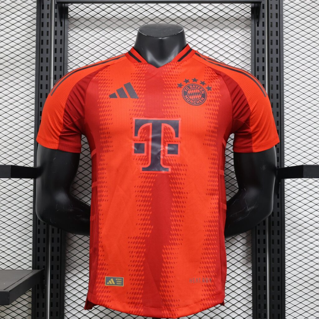 24-25 Player Bayern Munich Home