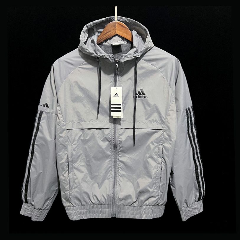 P30 Windbreaker Adidas Gray