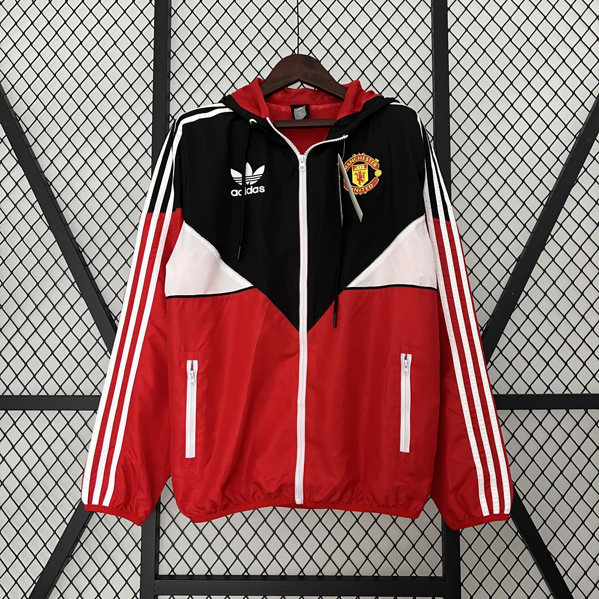 23-24 Windbreaker M-U