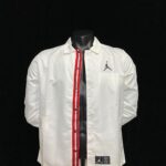 Trench coat Paris white shirt