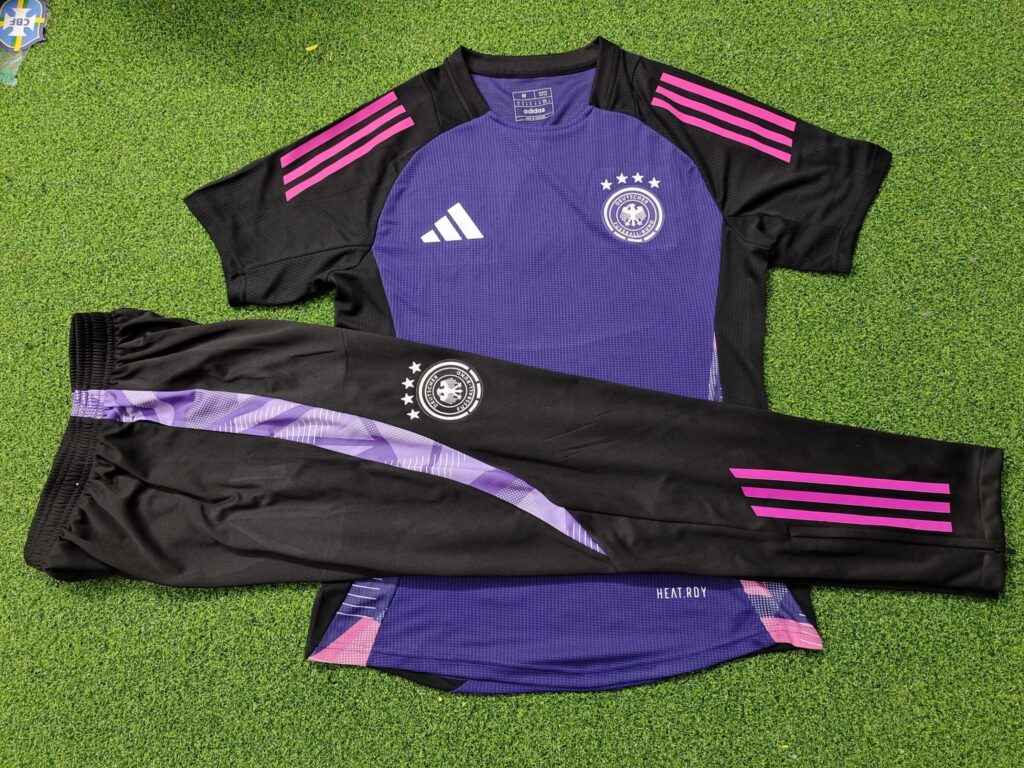 player version 24-25 Germany purple training set