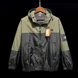 P30 Windbreaker TNF green+black