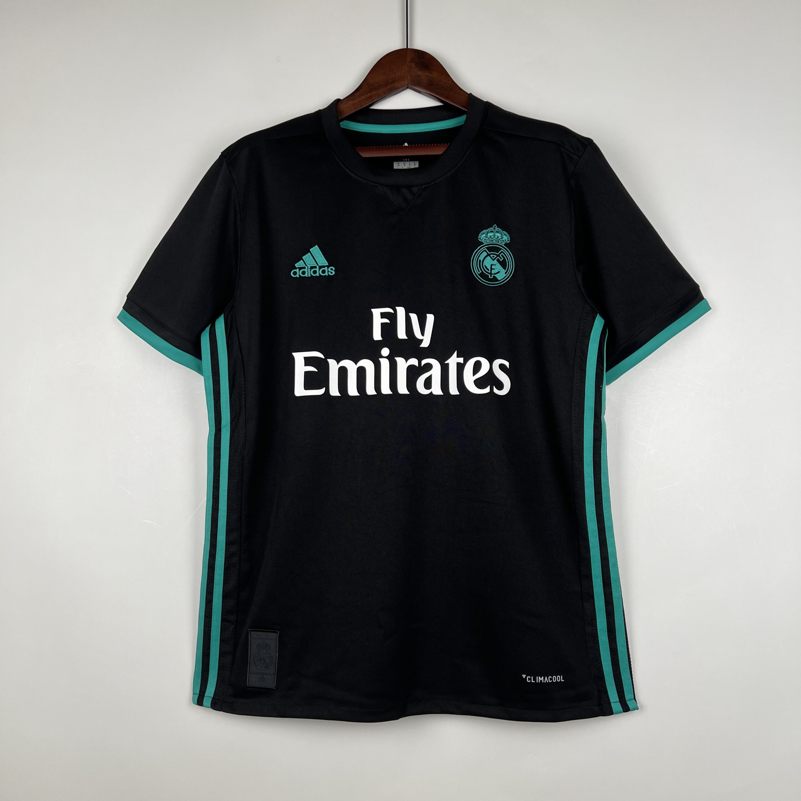 Real Madrid 17-18 Away