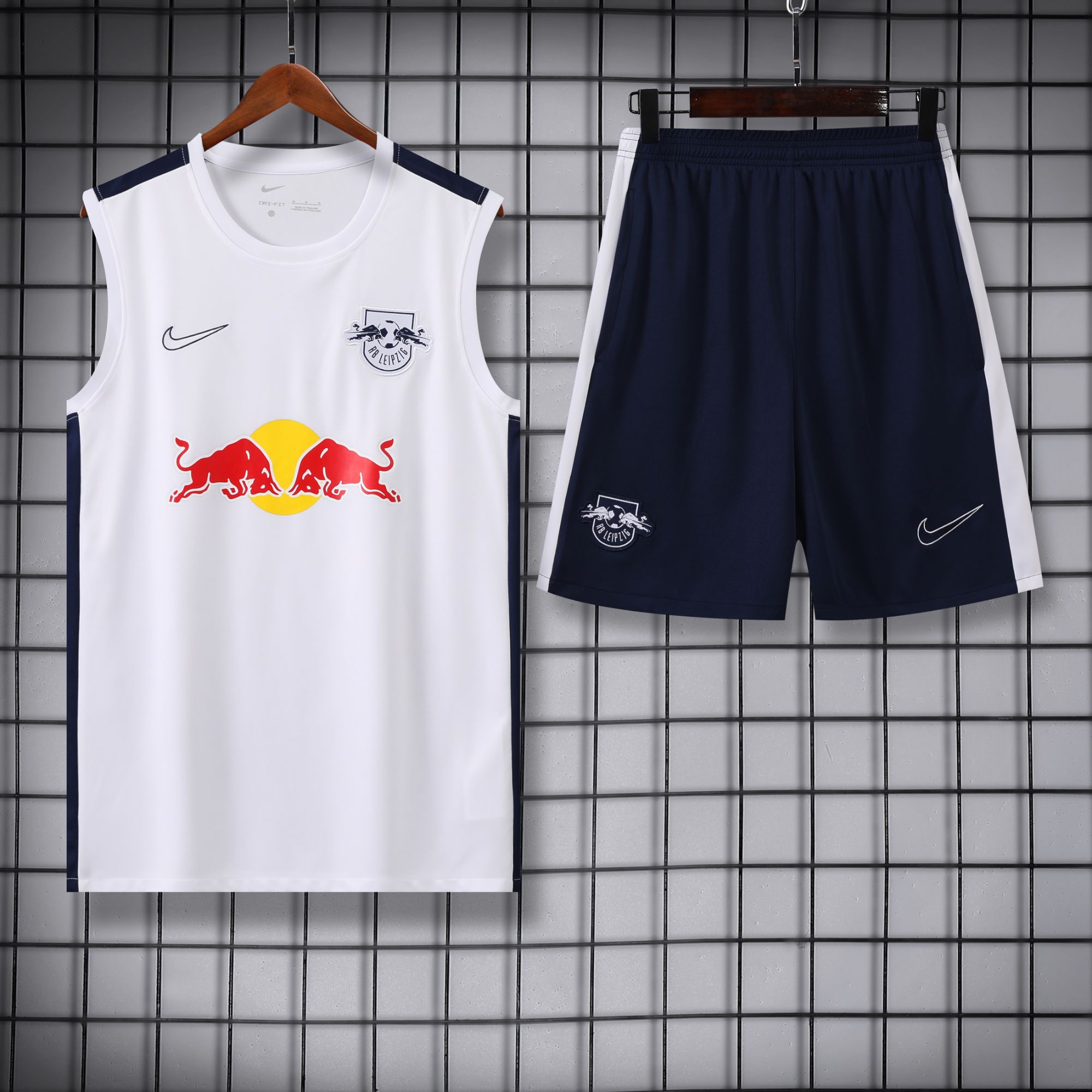 Vest 23-24 Leipzig white training vest set
