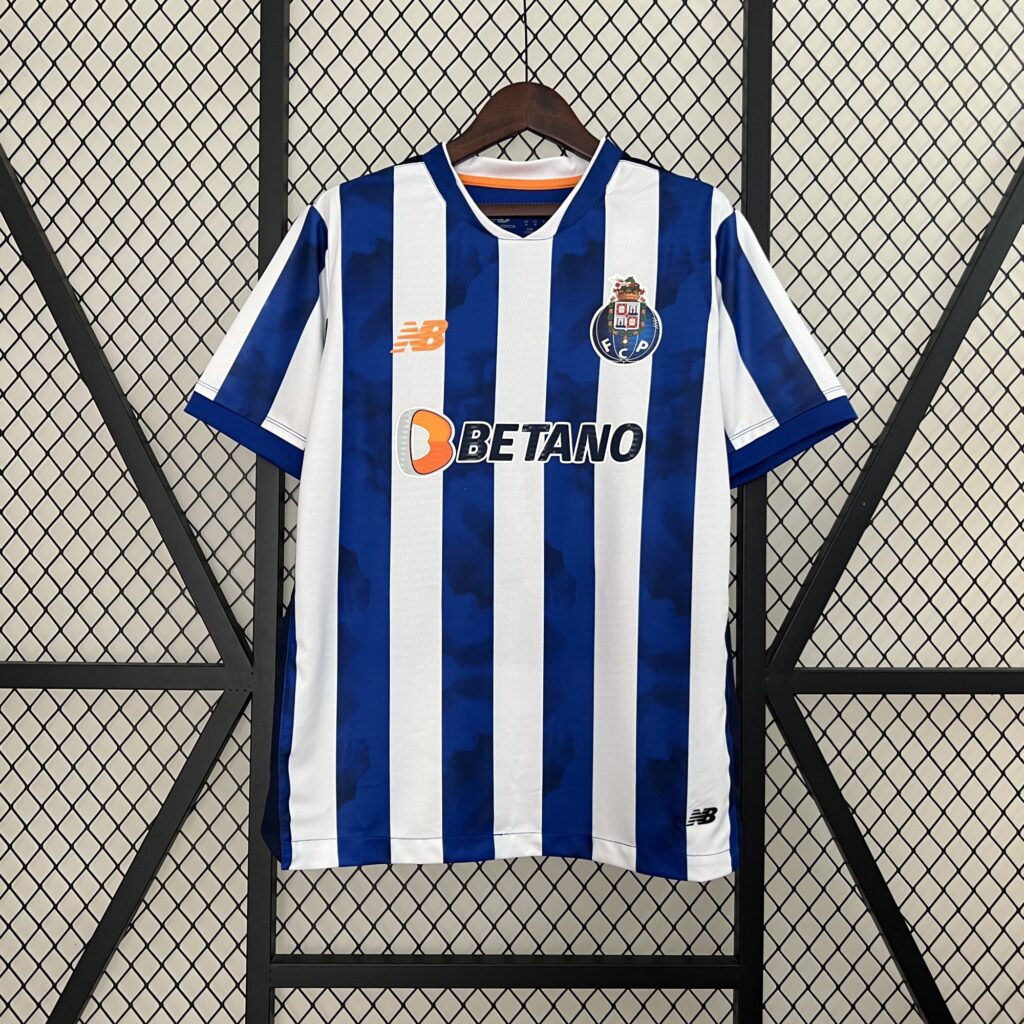 24-25 Porto home