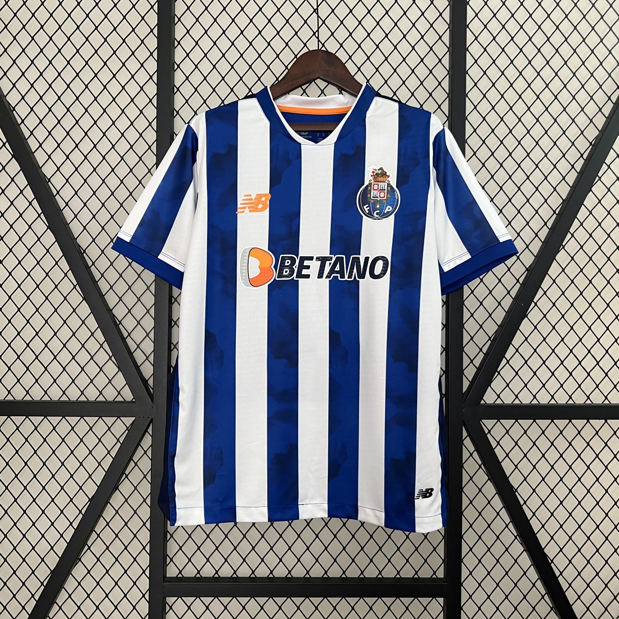 24-25 Porto home 24-25 Porto home