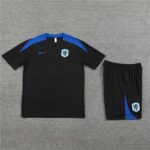 24-25 Netherlands Holland black training set