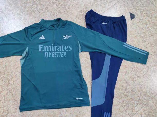 23-24 Arsenal green Sweater tracksuit set 23-24 Arsenal green Sweater tracksuit set