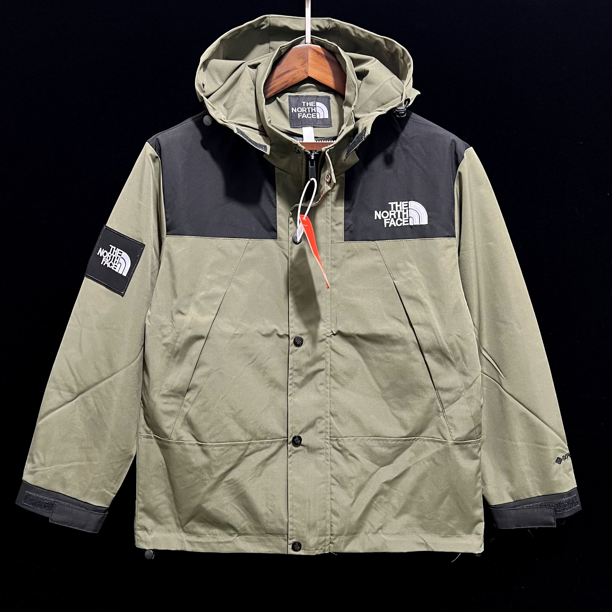 P30 Windbreaker TNF green P30 Windbreaker TNF green