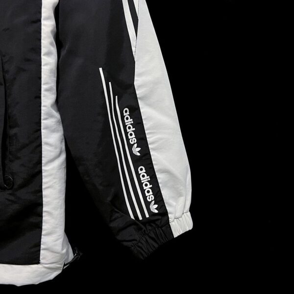 P30 Windbreaker Adidas black+white strip