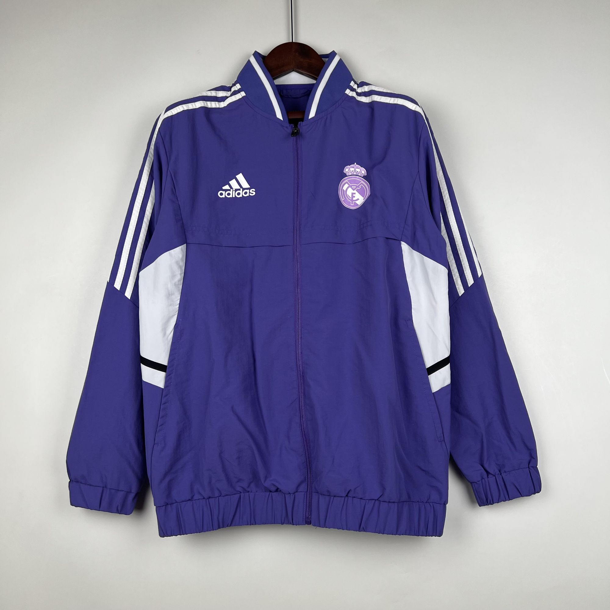 23-24 Windbreaker Real Madrid Purple 23-24 Windbreaker Real Madrid Purple