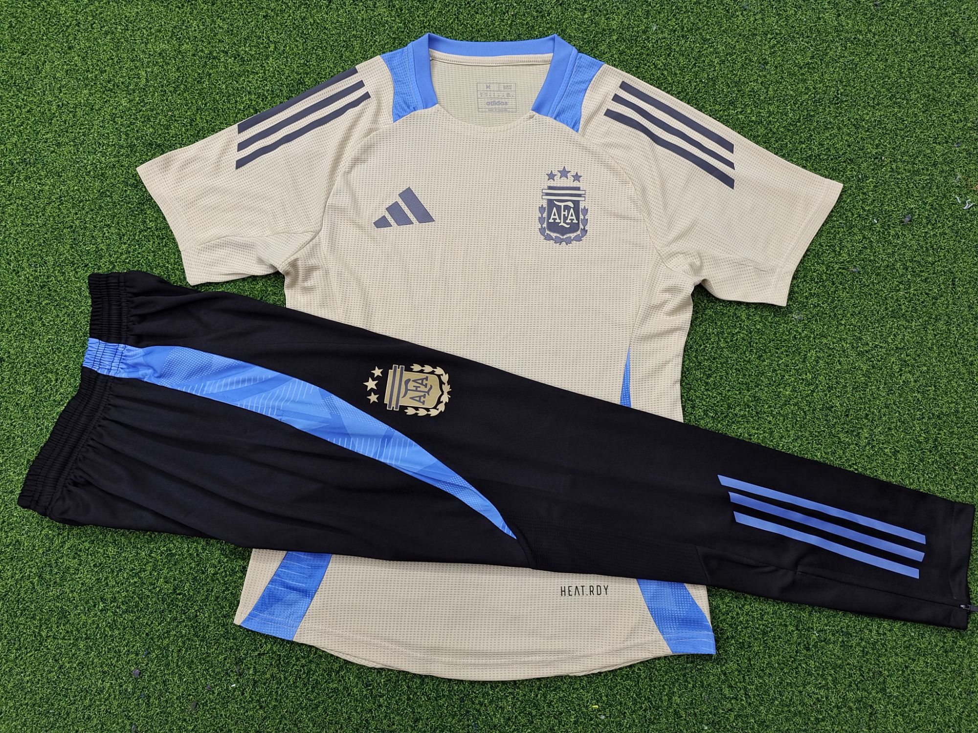 player version 24-25 Argentina beige training set player version 24-25 Argentina beige training set