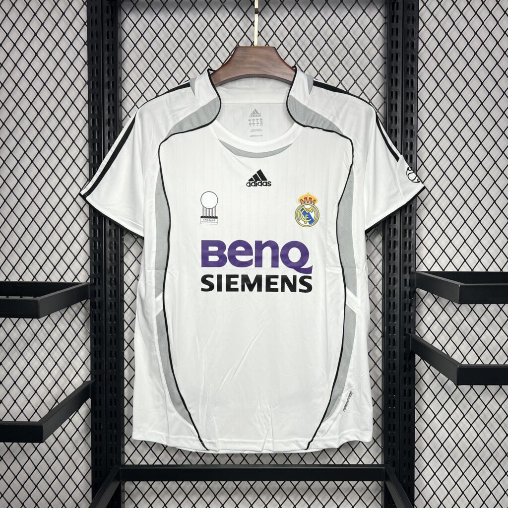 Real Madrid 2006-07 Home Retro Jersey