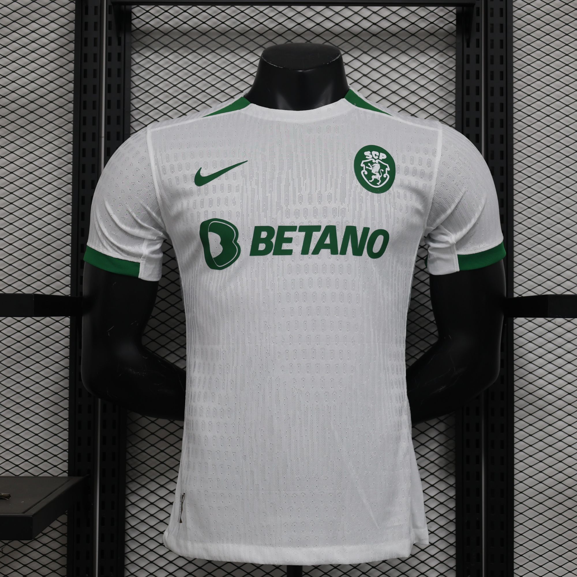 24-25 Player Sporting Lisbon Away