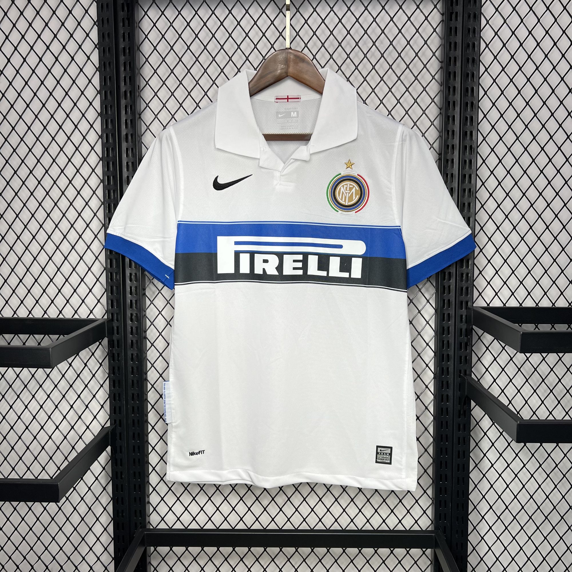 Inter Milan 2009-10 Away Retro Jersey Inter Milan 2009-10 Away Retro Jersey